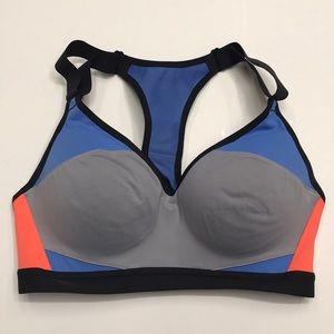 Victoria’s Secret VSX sports bra 34C